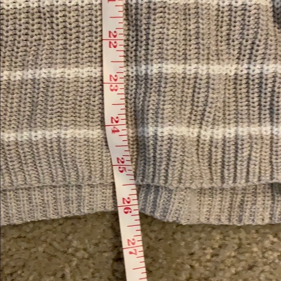 Old Navy Gray Striped Bell Sleeve Sweater, M, BNWT - Picture 4 of 5